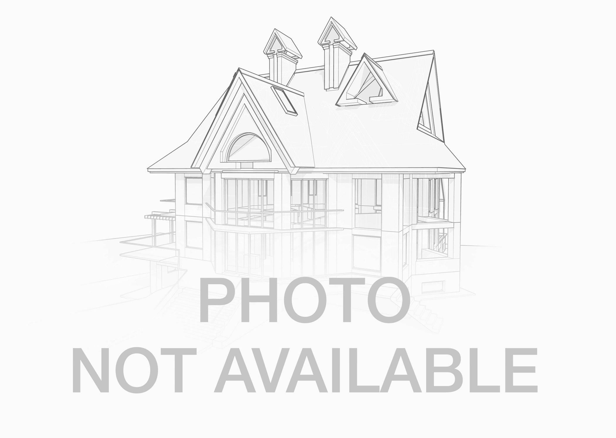 3825 Honeysuckle Lane 
